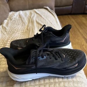 Hoka Clifton 9